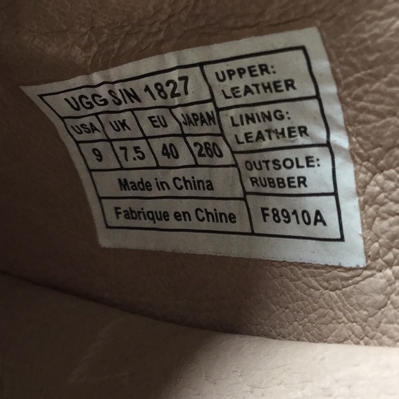 Ugg open toe black suede clog size 9 - Picture 3 of 3